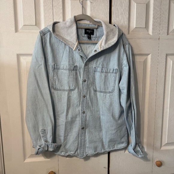 Red Hot Chili Peppers Upcycled Back Graphic T-Shirt on Hooded Denim Jacket - L - Picture 3 of 3